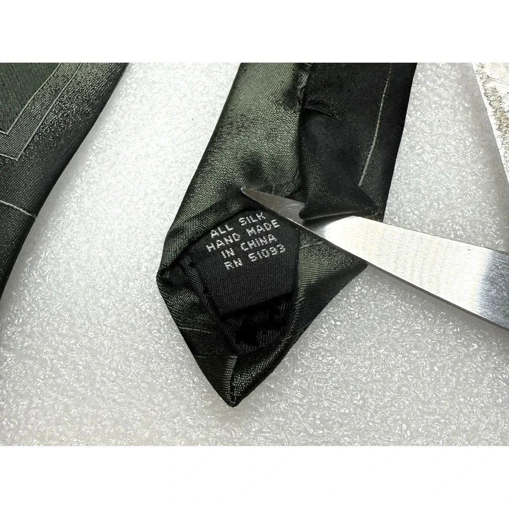 Vintage J. Ferrar 100% Silk Men's Tie - MCM Geometric Pattern - 4